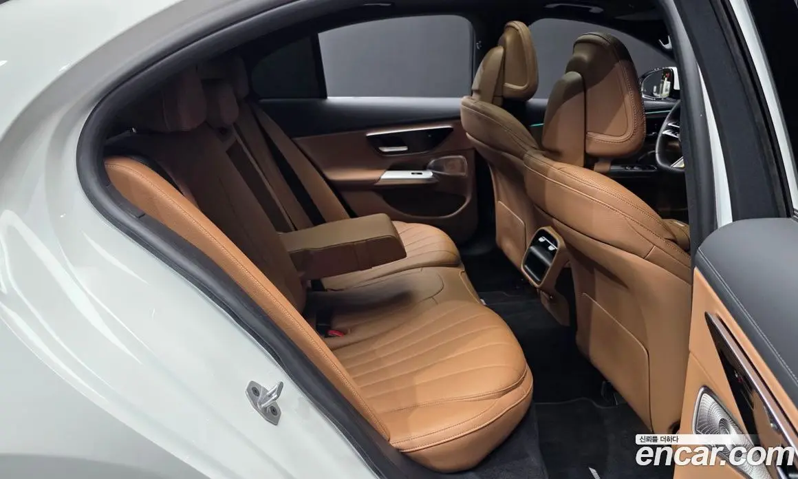 Mercedes-Benz E-Class 2024 2.0 автомат (гидро), фото 18