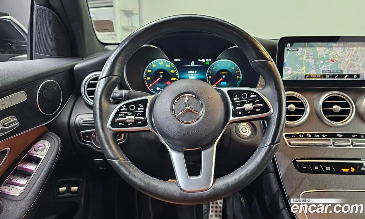 Mercedes-Benz GLC-Class 2021 2.0 автомат (гидро), фото 19