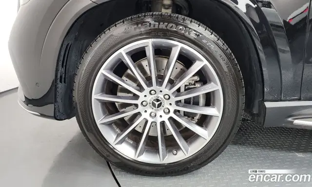 Mercedes-Benz GLE-Class 2024 3.0 автомат (гидро), миниатюра 5
