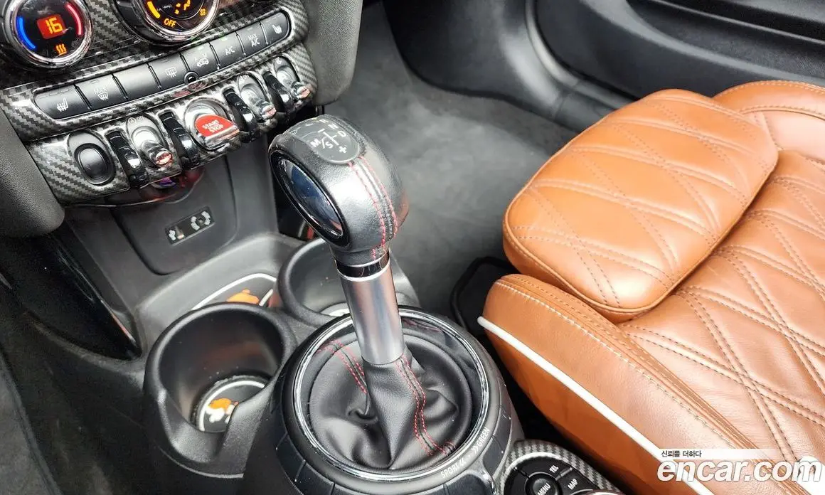 Mini Cooper Convertible 2016 2.0 автомат (гидро), фото 9