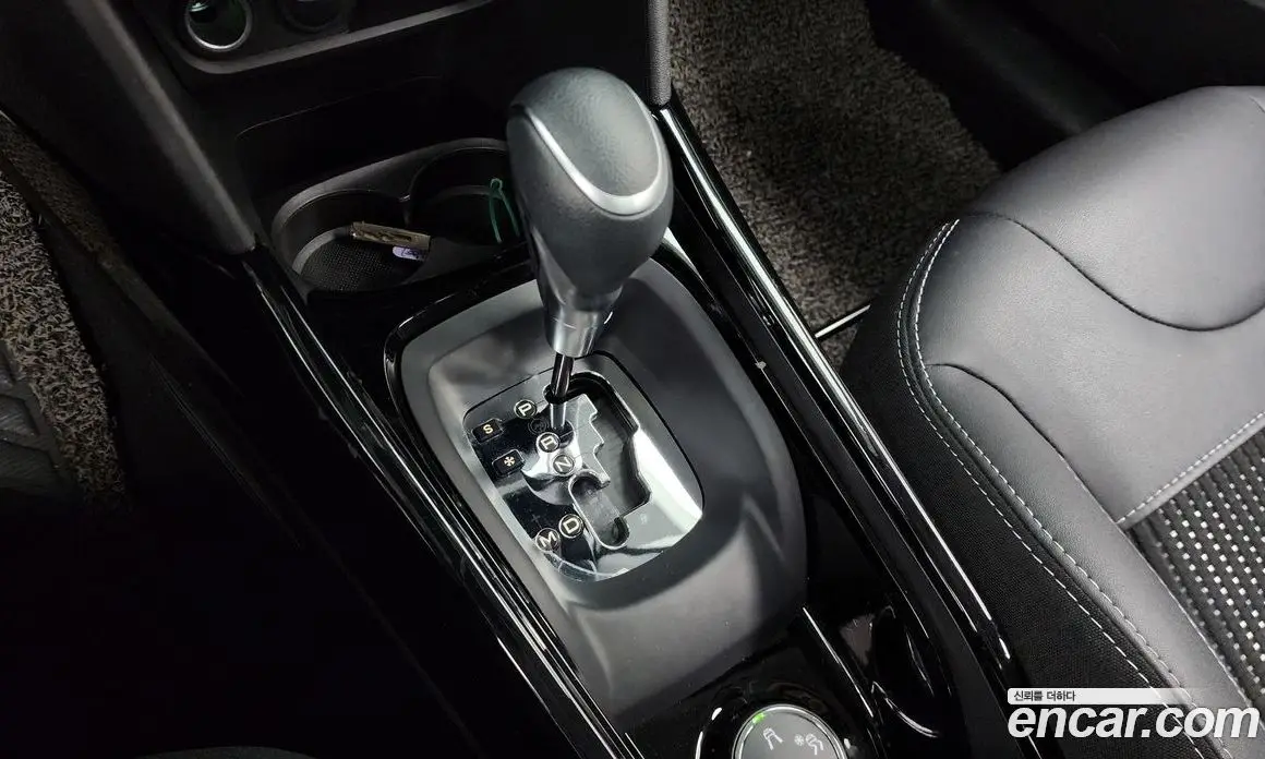 Peugeot 2008 2019 1.5 автомат (гидро), фото 12