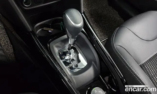 Peugeot 2008 2019 1.5 автомат (гидро), миниатюра 12