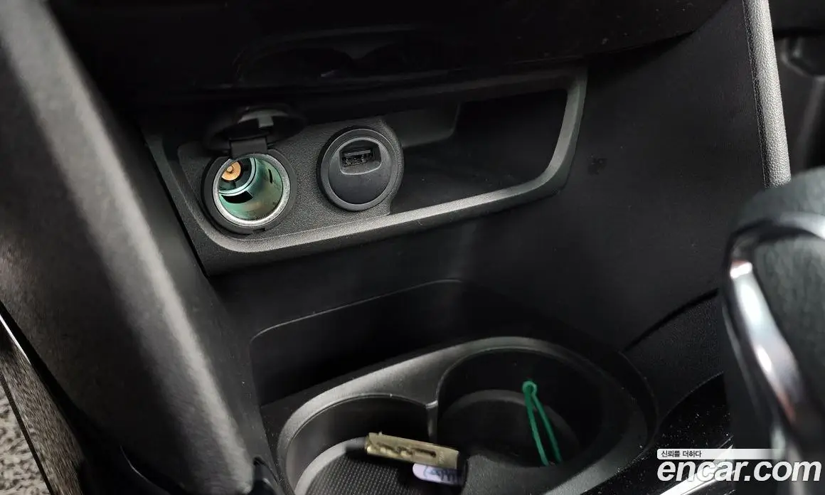 Peugeot 2008 2019 1.5 автомат (гидро), фото 27