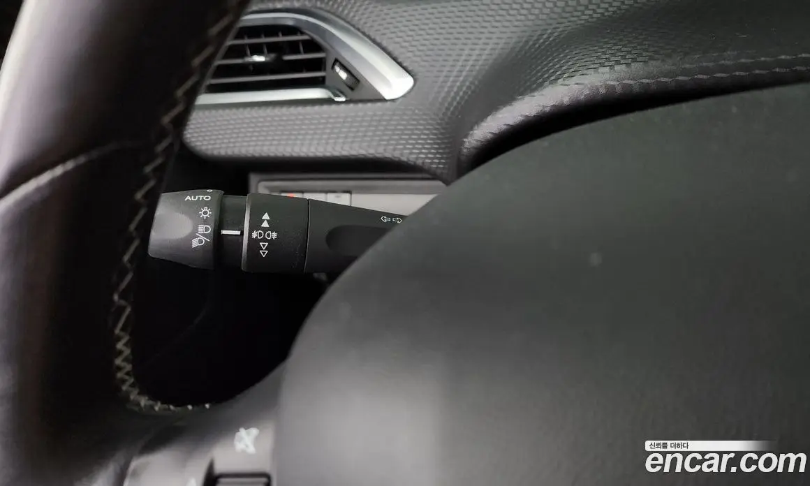 Peugeot 2008 2019 1.5 автомат (гидро), фото 32