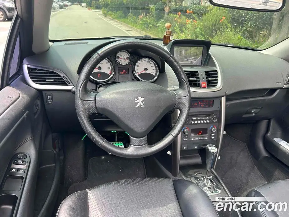 Peugeot 207 2011 1.6 автомат (гидро), фото 10