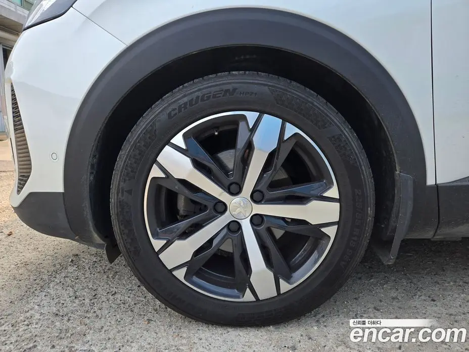 Peugeot 5008 2021 1.5 автомат (гидро), фото 7
