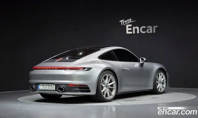 Porsche 911 2021 3.0 автомат (гидро), миниатюра 2