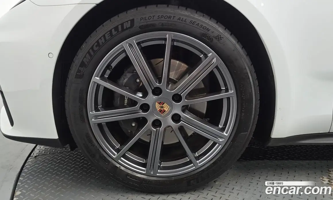 Porsche Panamera 2024 2.9 автомат (гидро), фото 4