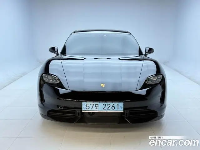 Porsche Taycan, 2021, 34 000 км