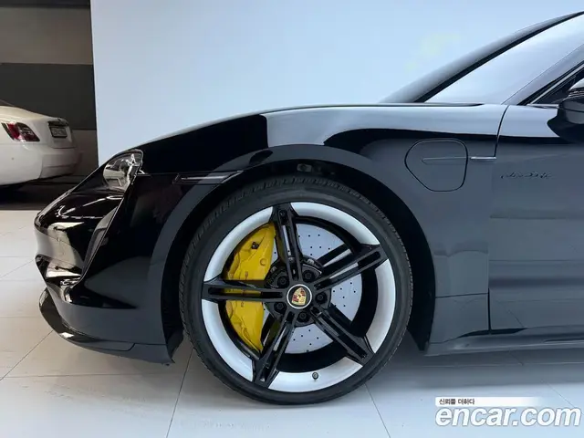 Porsche Taycan 2021 автомат (гидро), миниатюра 12