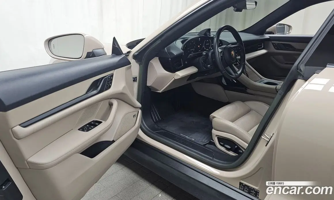 Porsche Taycan 2023 0.1 автомат (гидро), фото 12
