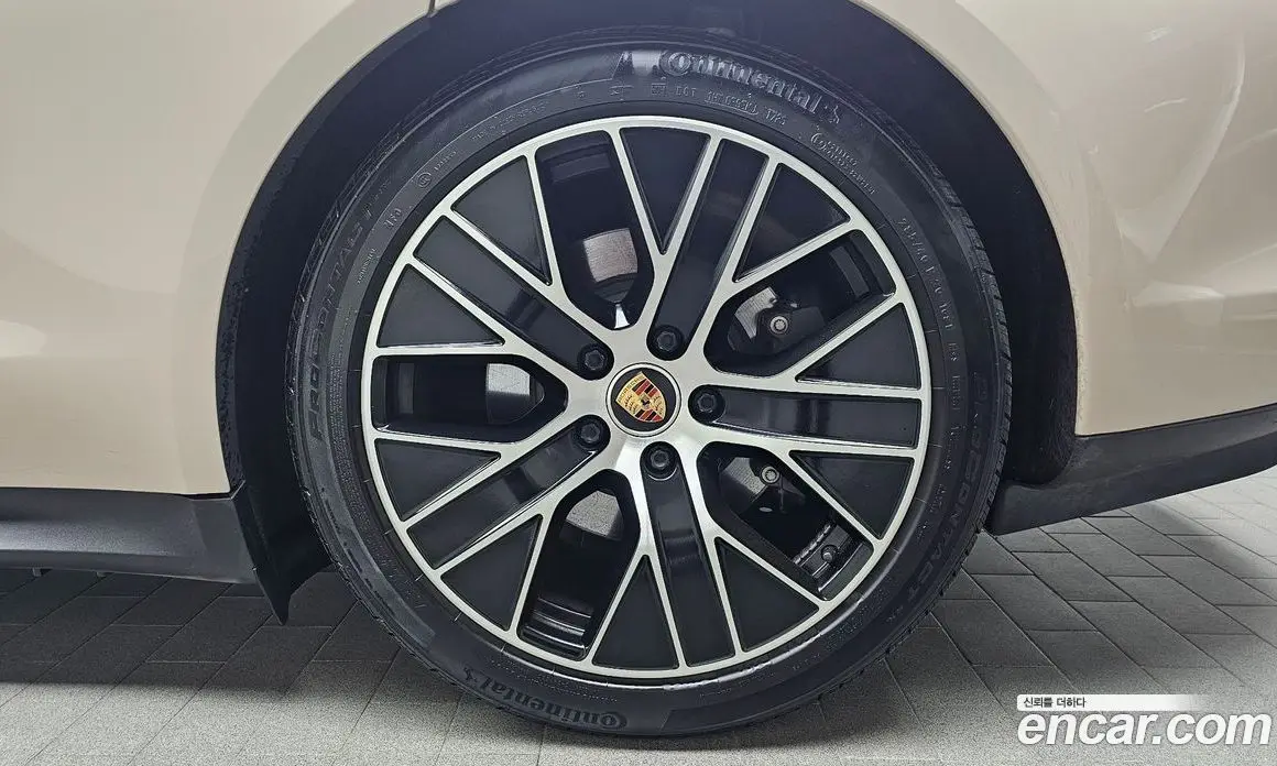 Porsche Taycan 2023 0.1 автомат (гидро), фото 6