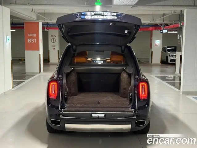 Rolls-Royce Cullinan 2022 6.7 автомат (гидро), миниатюра 7
