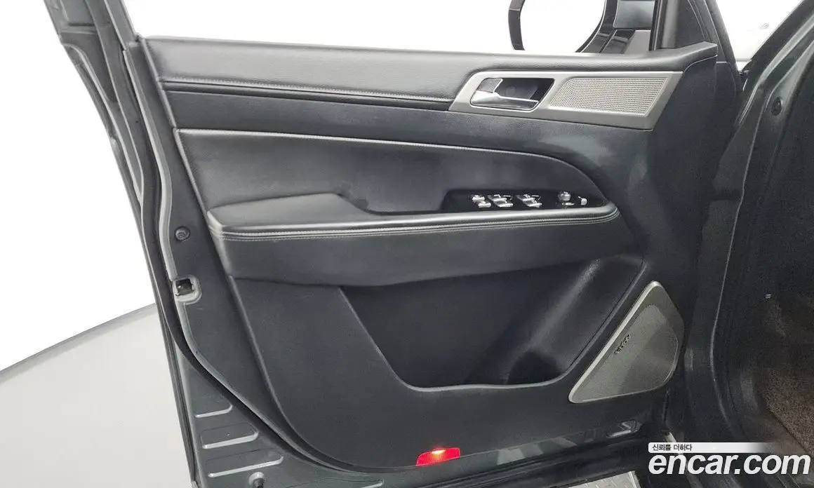 SsangYong Rexton 2017 2.2 автомат (гидро), фото 14
