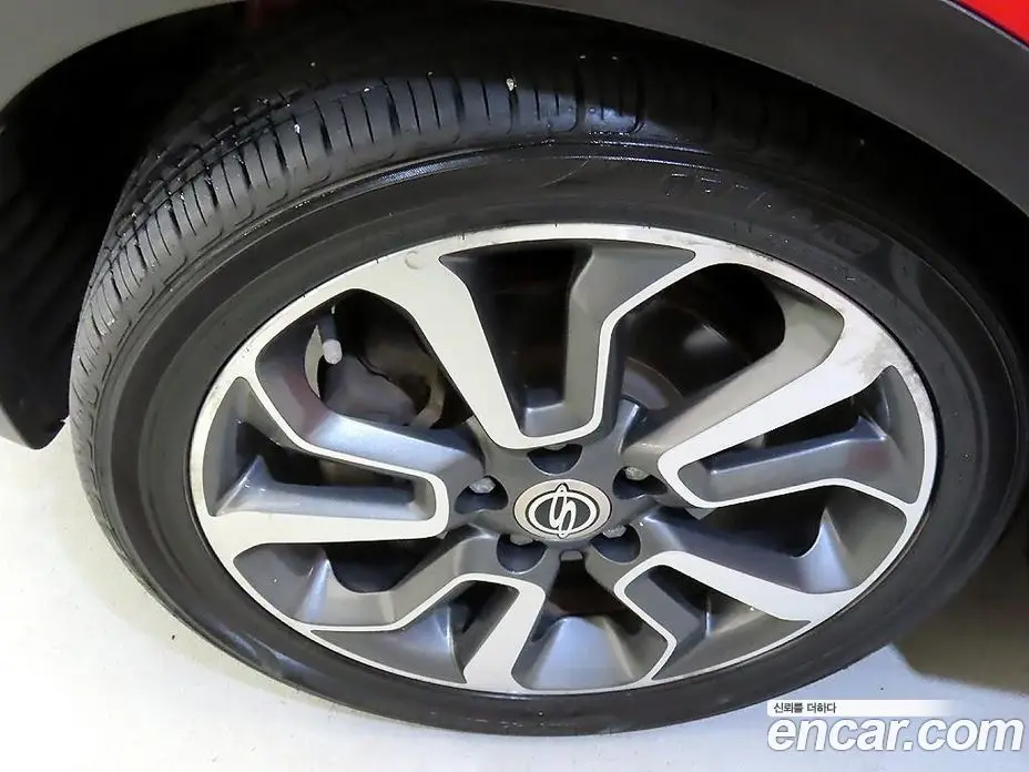 SsangYong TIBOLI 2015 1.6 автомат (гидро), фото 5