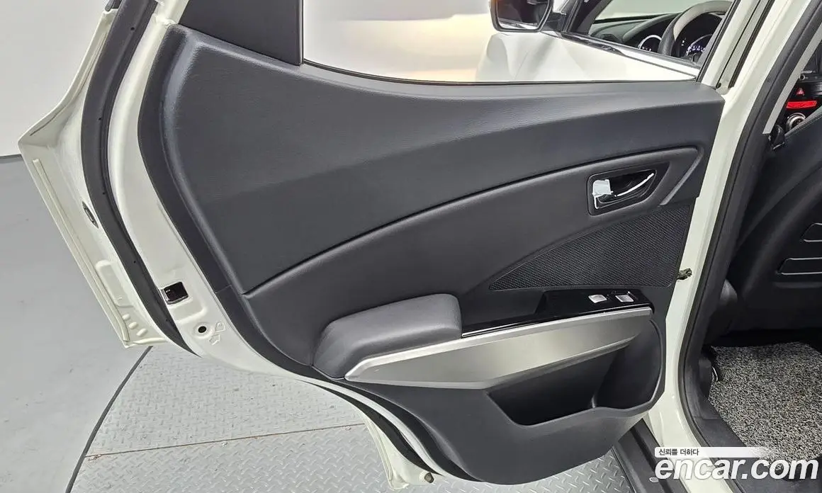 SsangYong TIBOLI 2016 1.6 автомат (гидро), фото 14