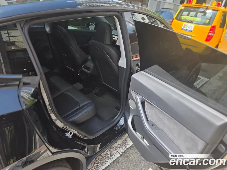 Tesla Model Y 2022 0.2 автомат (гидро), фото 18