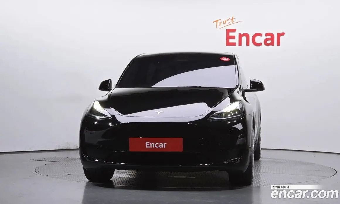 Tesla Model Y 2023 0.2 автомат (гидро), фото 3