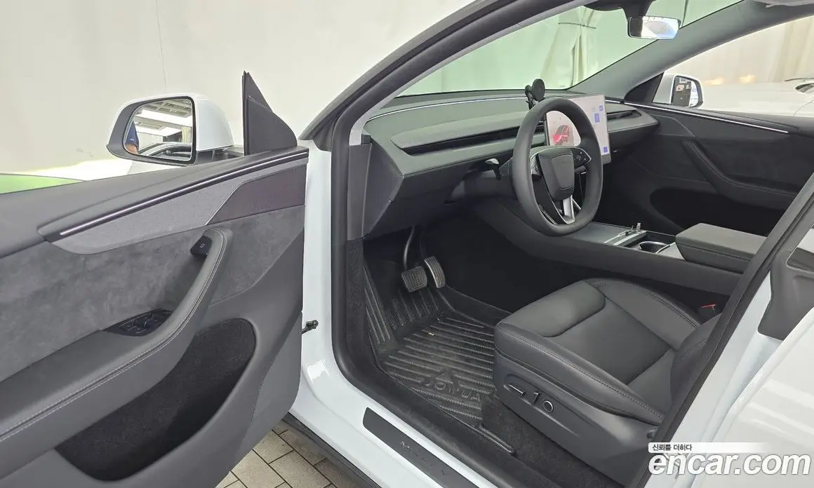Tesla Model Y 2025 0.2 автомат (гидро), фото 13