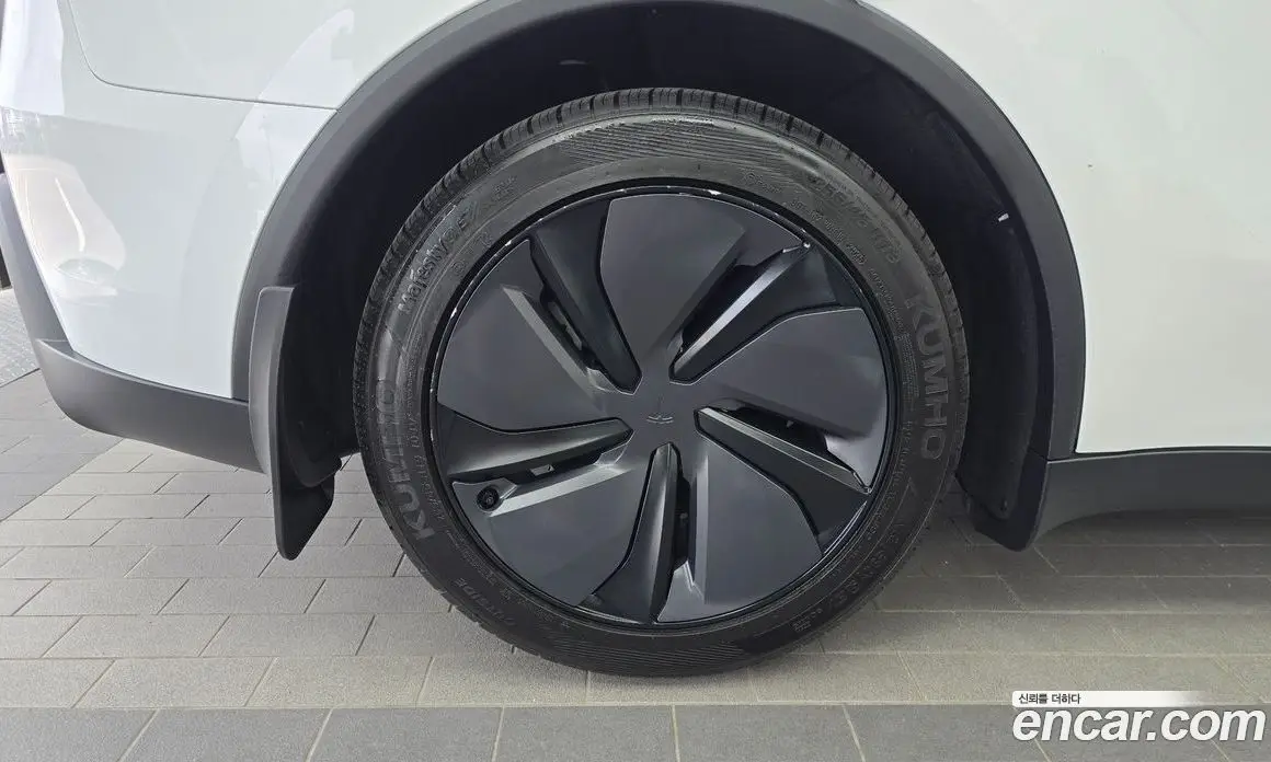 Tesla Model Y 2025 0.2 автомат (гидро), фото 5