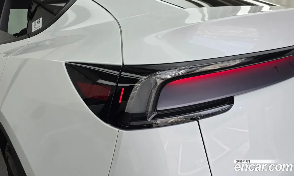 Tesla Model Y 2025 0.2 автомат (гидро), фото 9