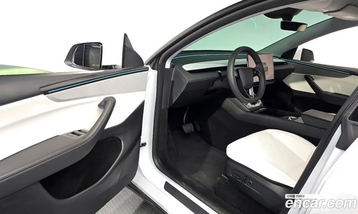 Tesla Model Y 2025 0.2 автомат (гидро), фото 12