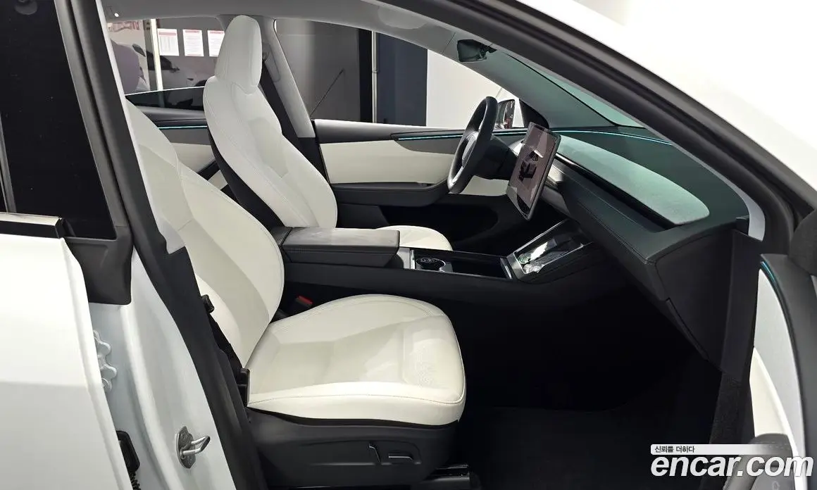 Tesla Model Y 2025 0.2 автомат (гидро), фото 15