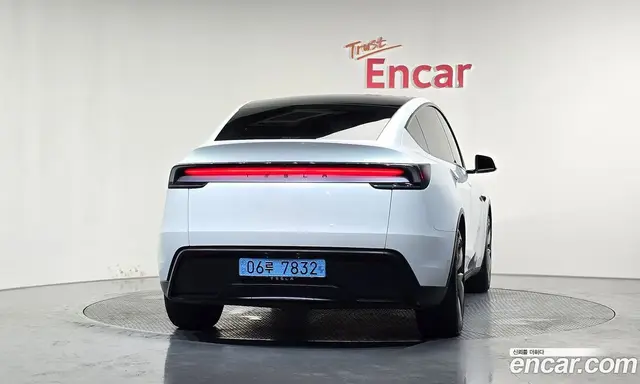 Tesla Model Y 2025 0.2 автомат (гидро), миниатюра 3