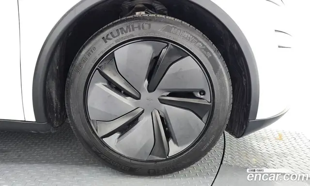 Tesla Model Y 2025 0.2 автомат (гидро), миниатюра 6