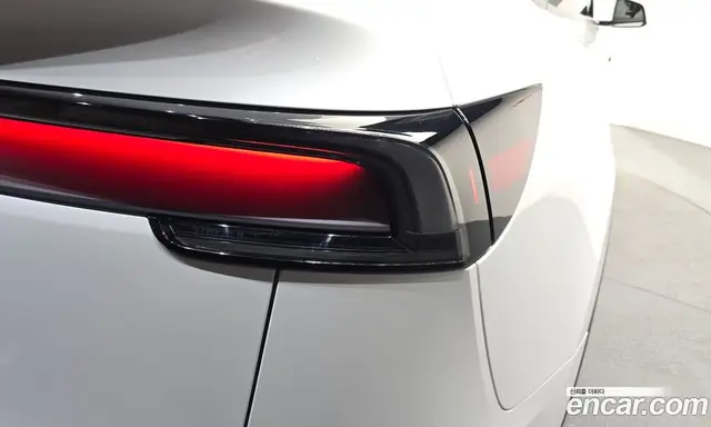 Tesla Model Y 2025 0.2 автомат (гидро), миниатюра 8