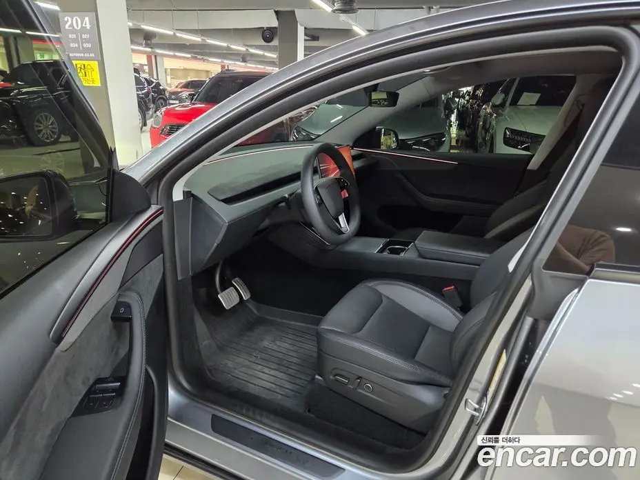 Tesla Model Y 2025 автомат (гидро), фото 8