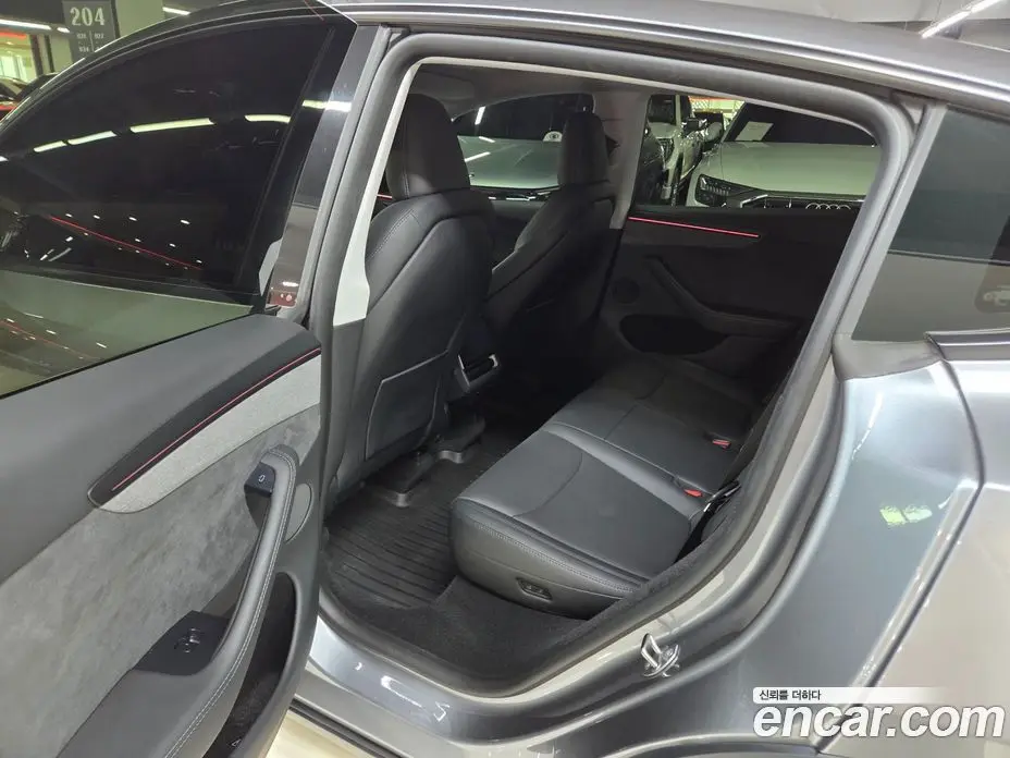 Tesla Model Y 2025 автомат (гидро), фото 9