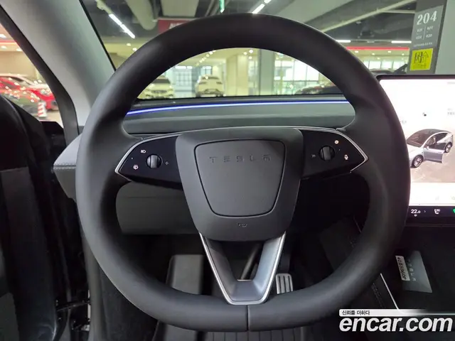 Tesla Model Y 2025 автомат (гидро), миниатюра 10