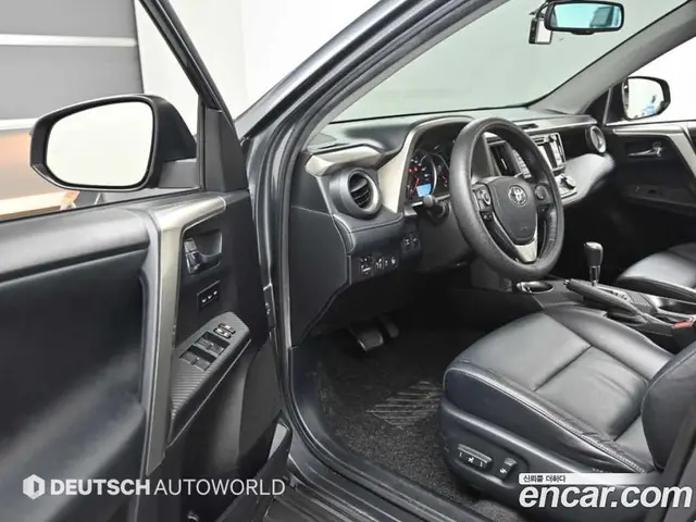 Toyota RAV4 2015 2.5 автомат (гидро), миниатюра 11