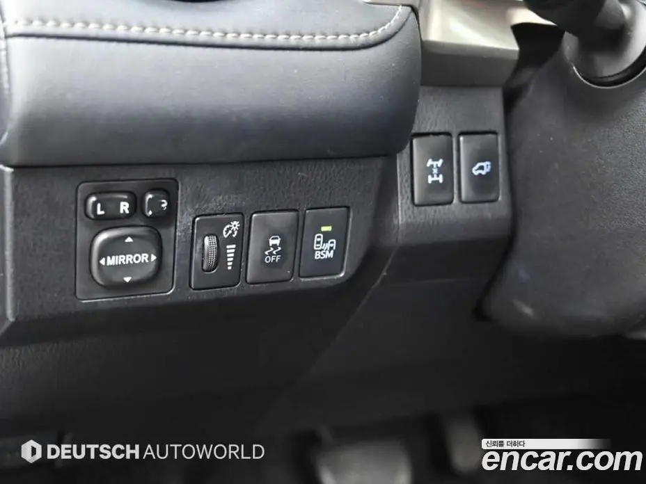 Toyota RAV4 2015 2.5 автомат (гидро), фото 17