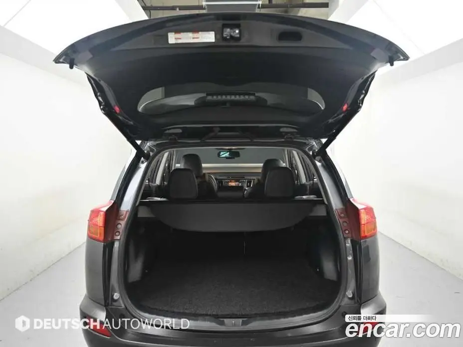 Toyota RAV4 2015 2.5 автомат (гидро), фото 19