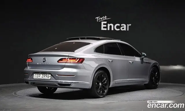 Volkswagen Arteon 2019 2.0 автомат (гидро), миниатюра 2