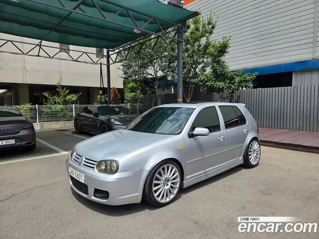 Volkswagen Golf 2003 1.8 механика, миниатюра 2