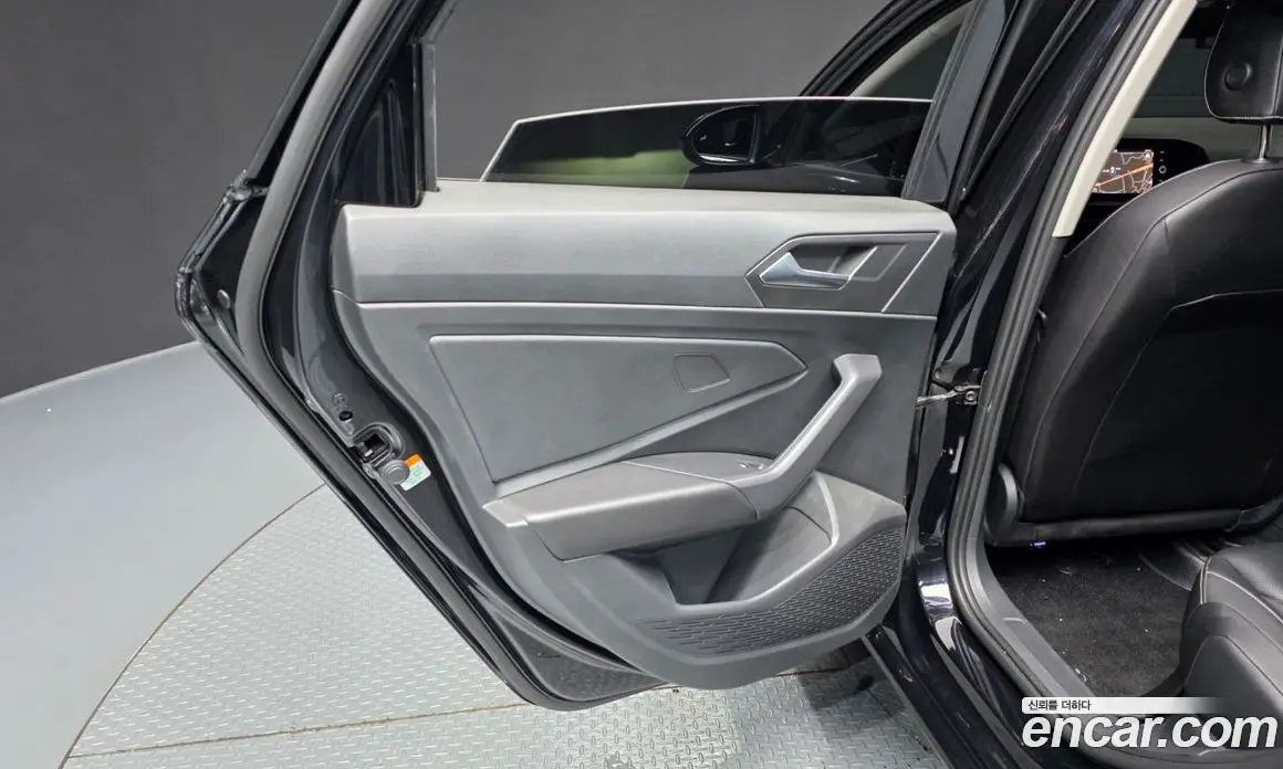 Volkswagen Jetta 2022 1.5 автомат (гидро), фото 15