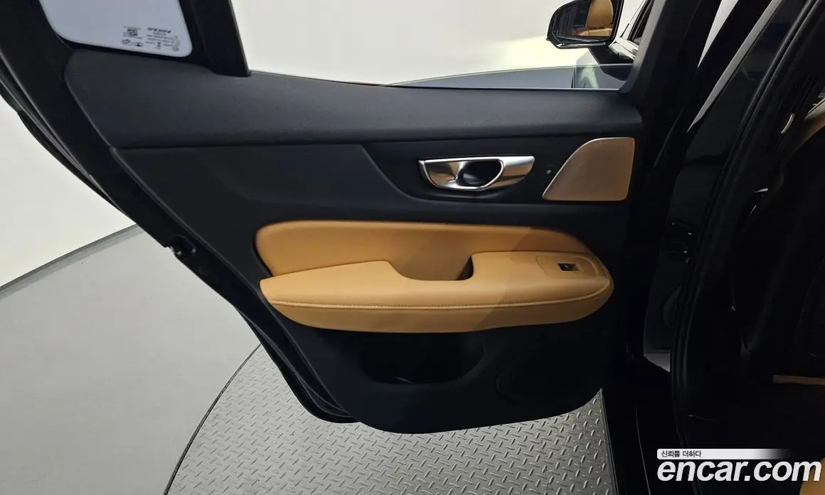 Volvo S60 2024 2.0 автомат (гидро), фото 15