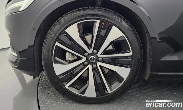 Volvo S60 2024 2.0 автомат (гидро), миниатюра 5