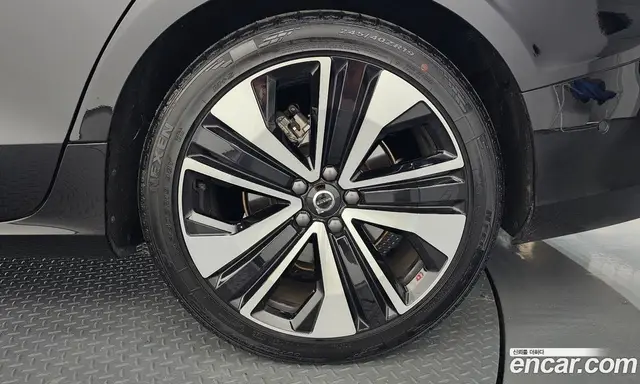 Volvo S60 2024 2.0 автомат (гидро), миниатюра 7
