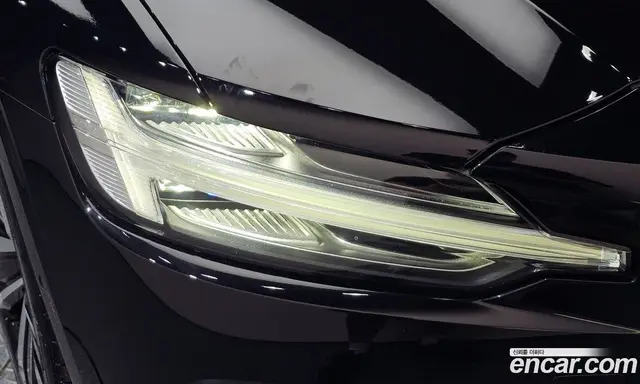 Volvo S60 2024 2.0 автомат (гидро), миниатюра 8