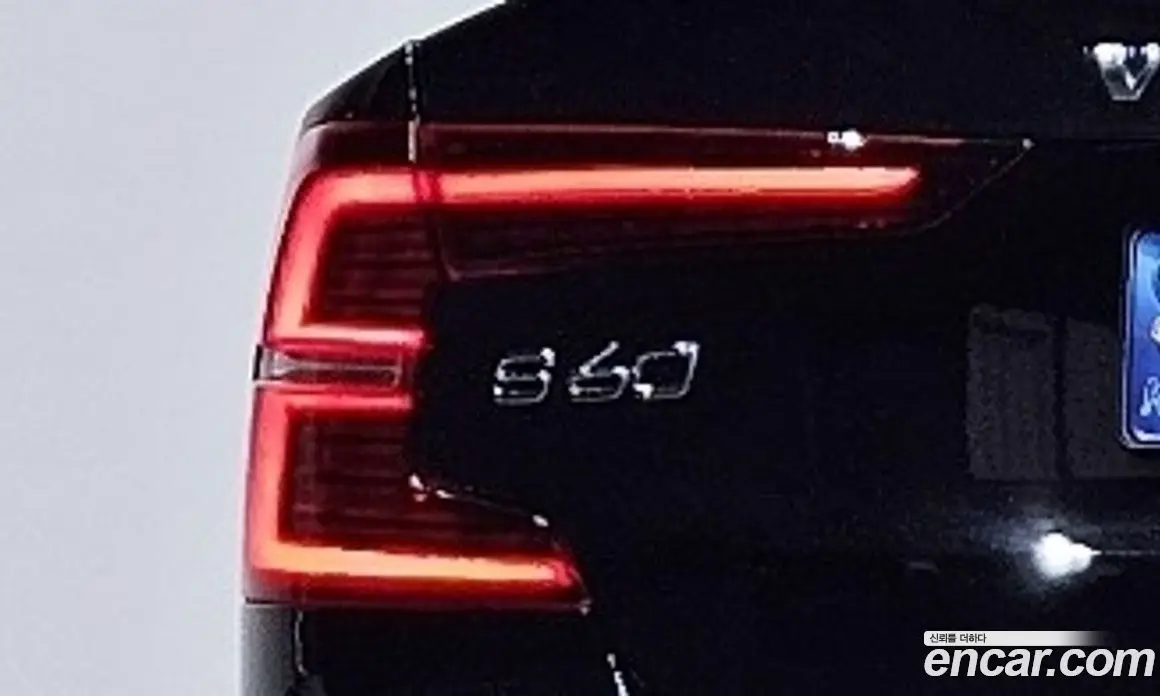 Volvo S60 2024 2.0 автомат (гидро), фото 9
