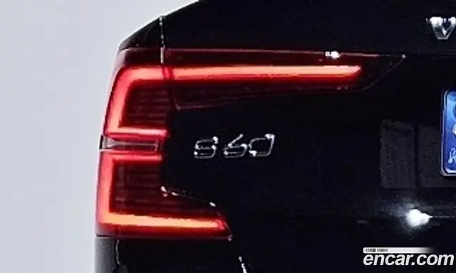 Volvo S60 2024 2.0 автомат (гидро), миниатюра 9