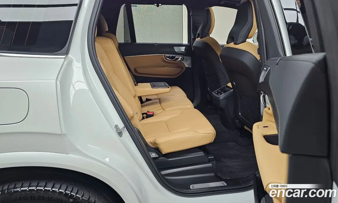 Volvo XC90 2023 2.0 автомат (гидро), фото 17