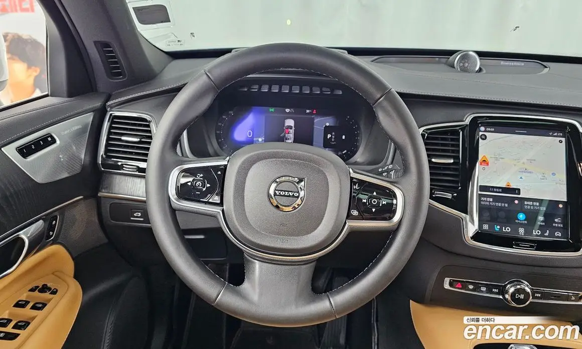 Volvo XC90 2024 2.0 автомат (гидро), фото 20
