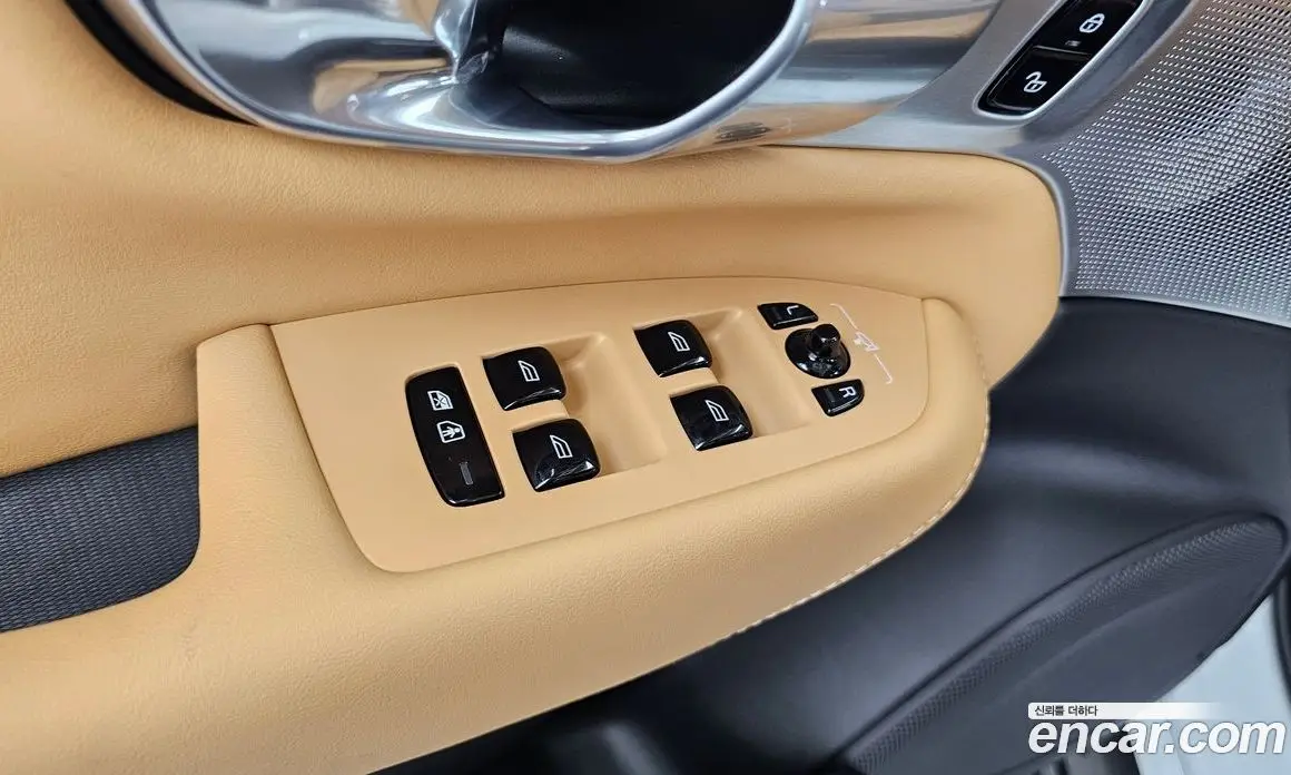 Volvo XC90 2024 2.0 автомат (гидро), фото 30