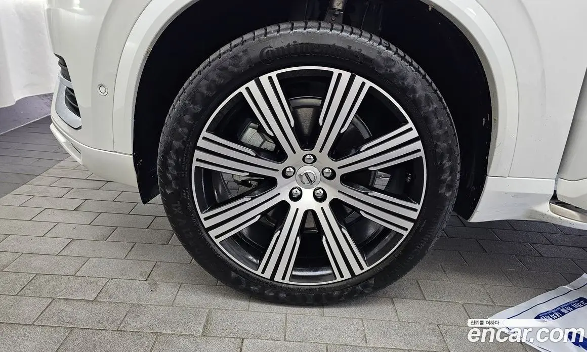 Volvo XC90 2024 2.0 автомат (гидро), фото 5