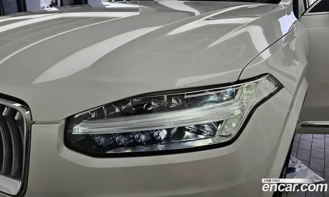 Volvo XC90 2024 2.0 автомат (гидро), миниатюра 8